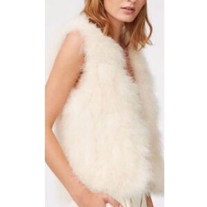 CLUB MONACO VIOLET MARABOU FEATHER VEST CREAM BLUSH SIZE S